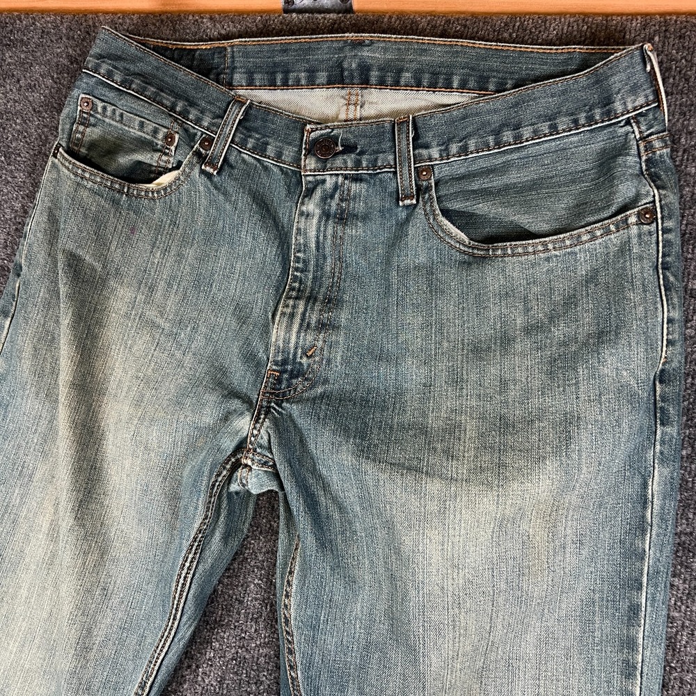 Levi's 559 Jeans Mens 36x33 Blue Denim Cotton Mid Rise Relaxed Fit Straight Leg